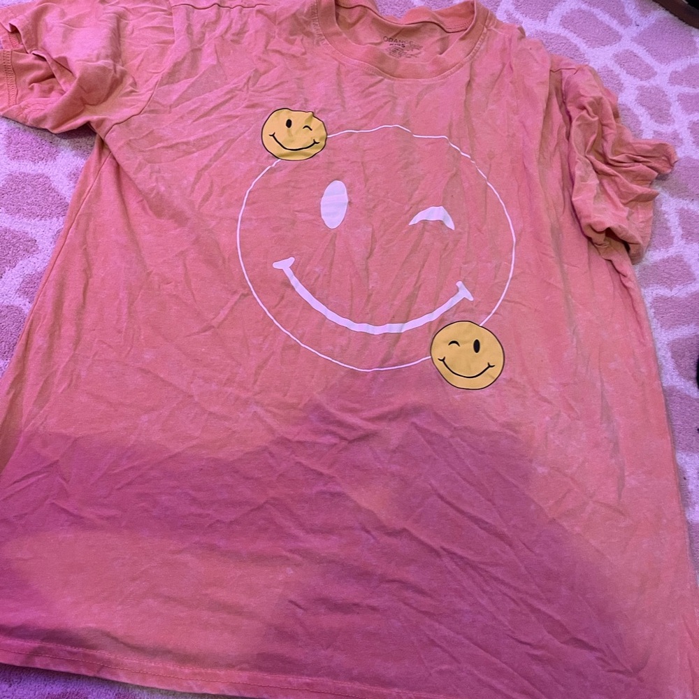 Women’s Pink Smiley Face Short Sleeve Tee